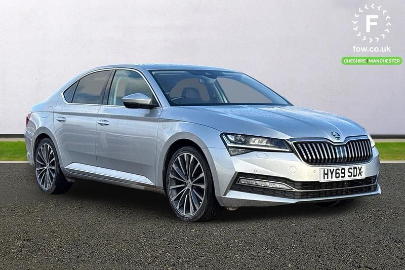 Silver Used 2019 Skoda Superb Hatchback | £16,099 (Fair price) - Image 1/4