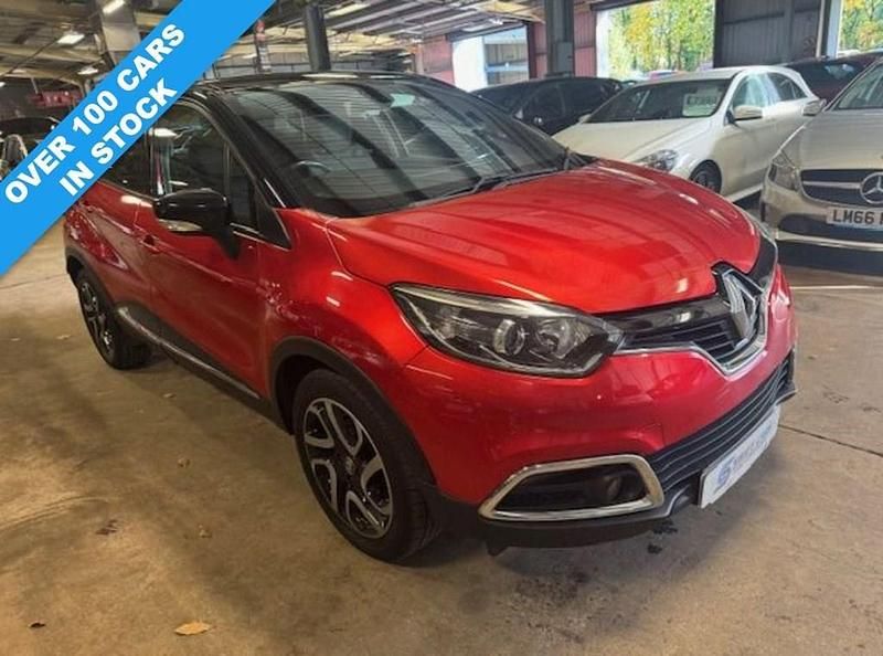 Red/black Used 2017 Renault Captur Dynamique SUV | £7,990 (Fair price) - Image 1/4