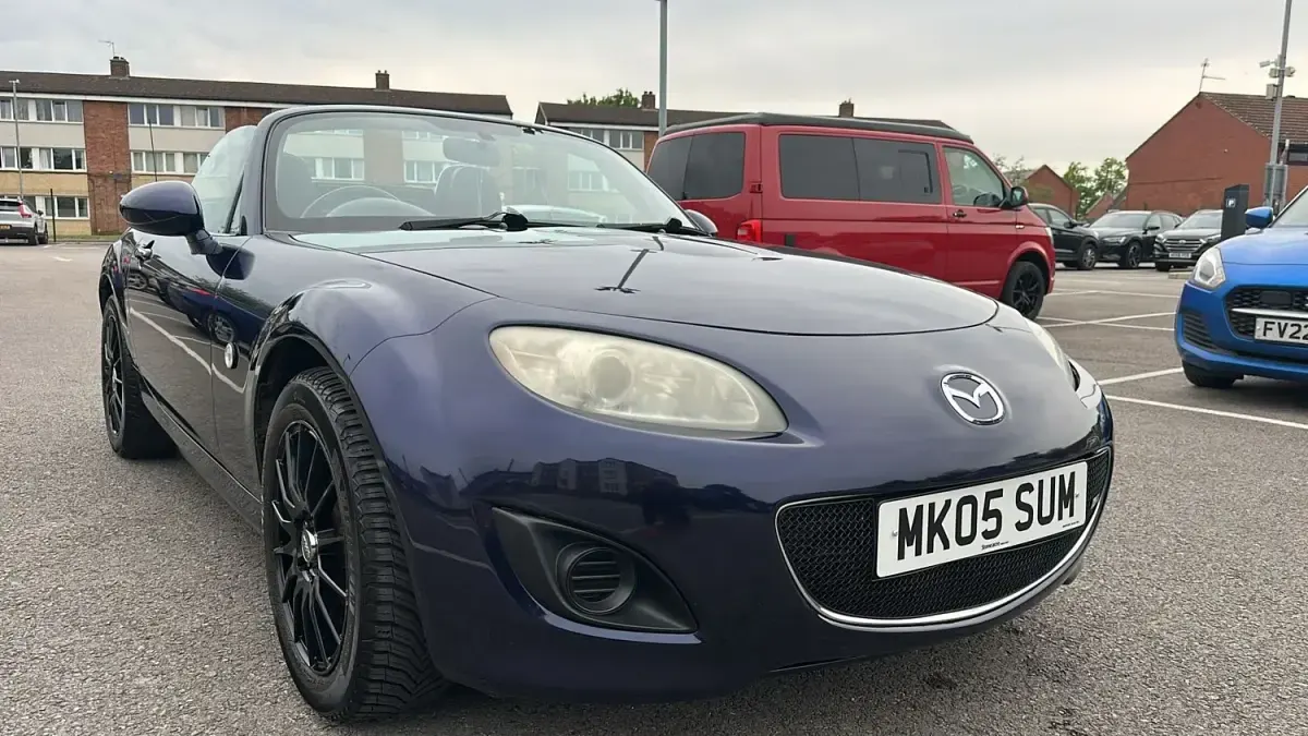 Usado Mazda MX5 126 HP (92 kW) 2010 Azul Cabrios