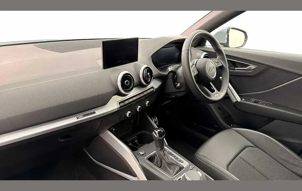 Used Audi Q2 S-Line 147 HP (108 kW) 2023 Grey SUV
