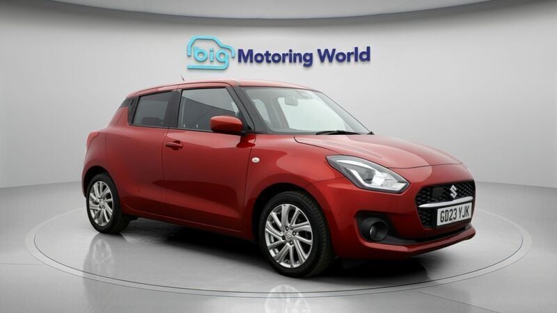 Used 2023 Suzuki Swift SZ-T | £13,300 (Good price) - Image 1/4