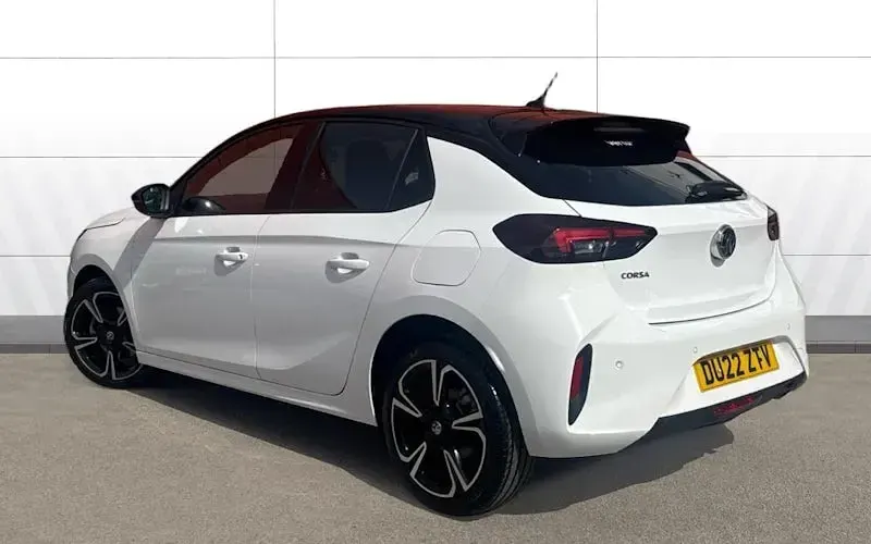 Used Vauxhall Corsa Edition 101 HP (74 kW) 2022 White Hatchback