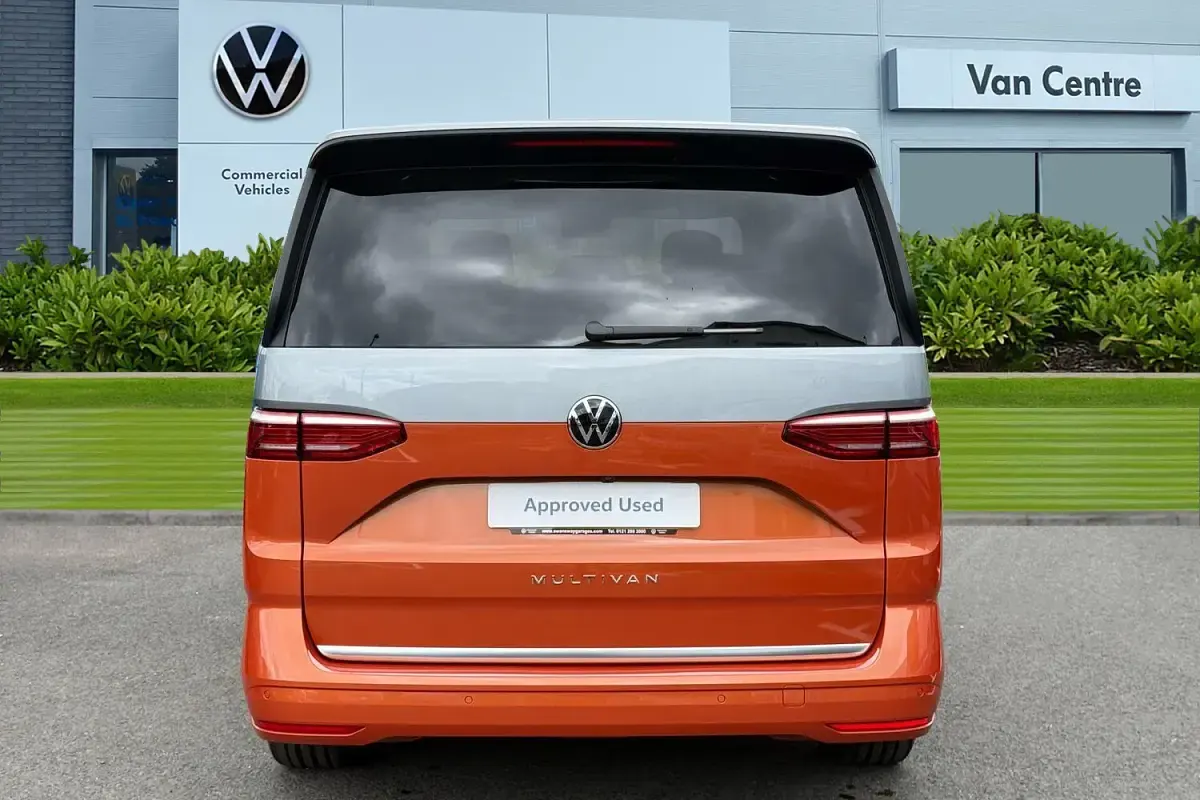 New VW Multivan Style 150 HP (110 kW) 2026 Multicolour MPV