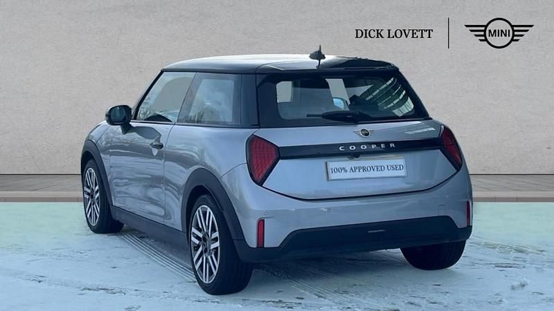 Used Mini Cooper Hatch 154 HP (113 kW) 2024 Silver Hatchback