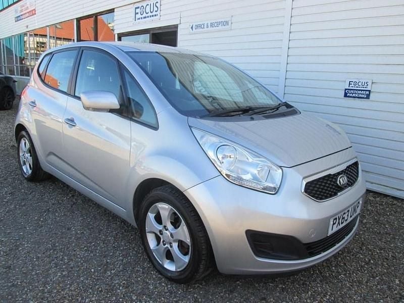 Used Kia Venga 123 HP (90 kW) 2013 Silver Hatchback