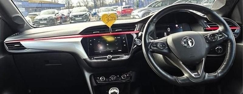 Used Vauxhall Corsa SRi 100 HP (73 kW) 2020 Summit white Hatchback