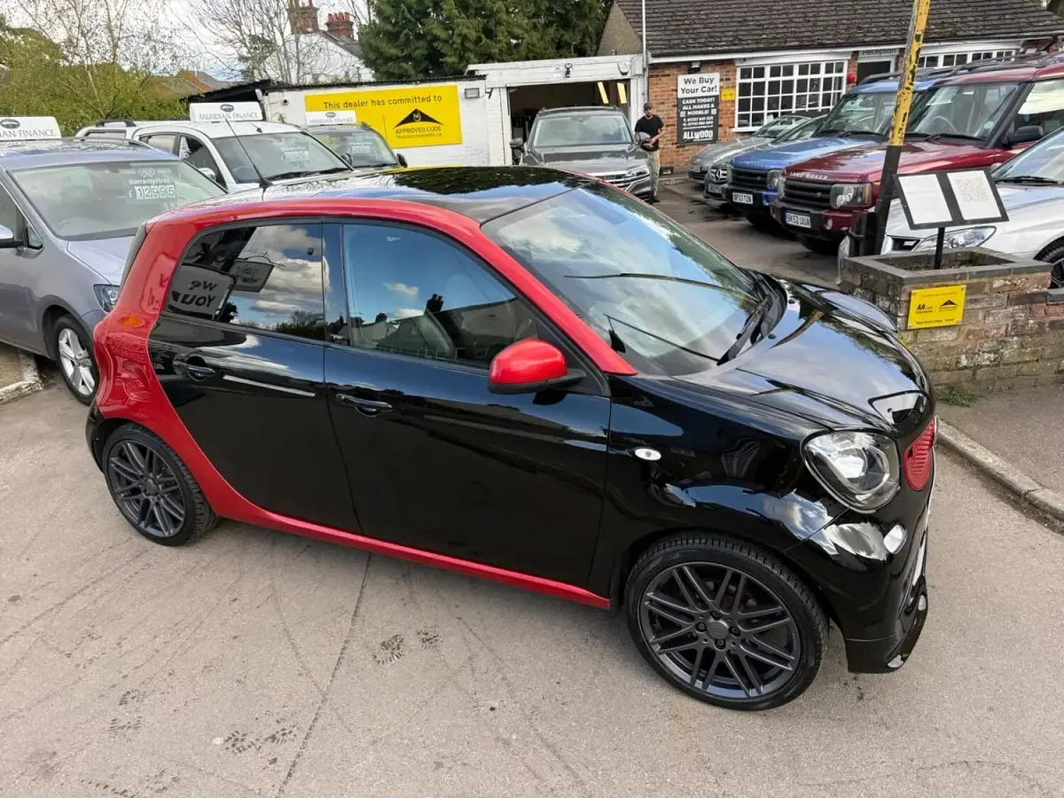 Used Smart ForFour Brabus 90 HP (66 kW) 2017 Black Hatchback