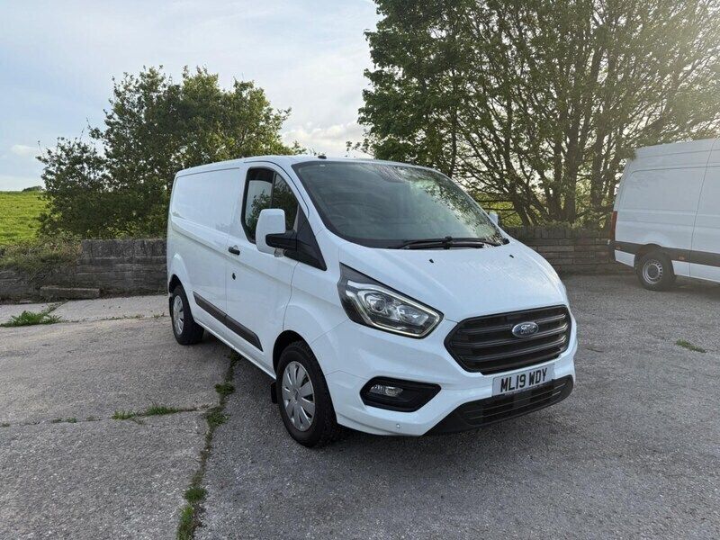 White Used 2019 Ford Transit Custom Trend Van | £14,995 (Good price) - Image 1/4