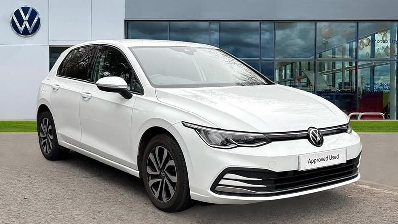Used VW Golf VIII Active 130 HP (95 kW) 2022 Pure white