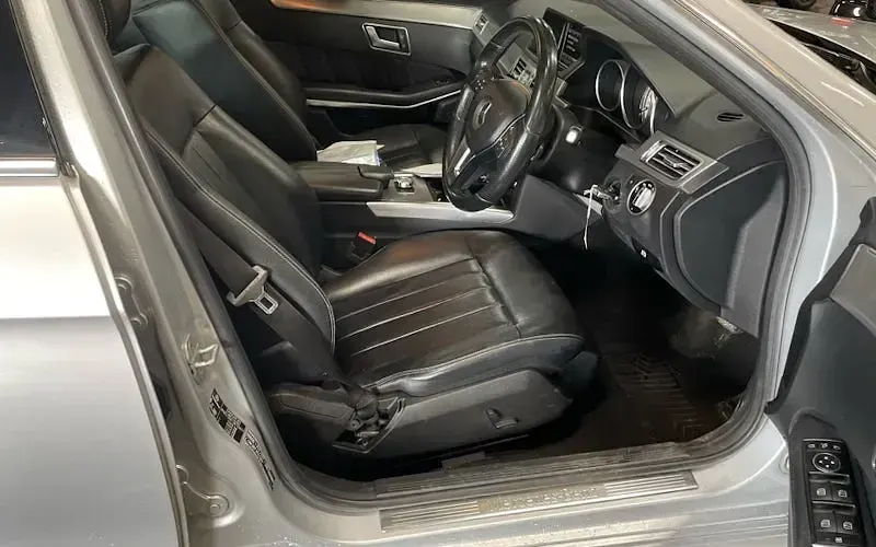 Used Mercedes E220 SE 177 HP (130 kW) 2014 Silver Sedan