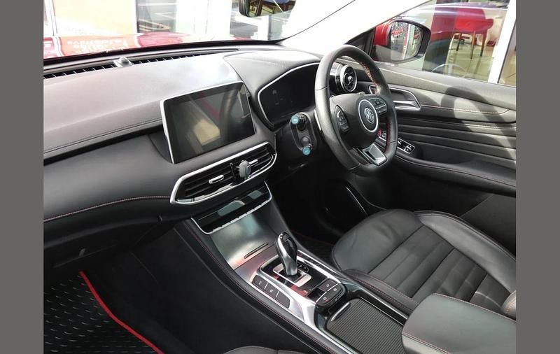 Used MG HS Exclusive 162 HP (119 kW) 2023 Red SUV