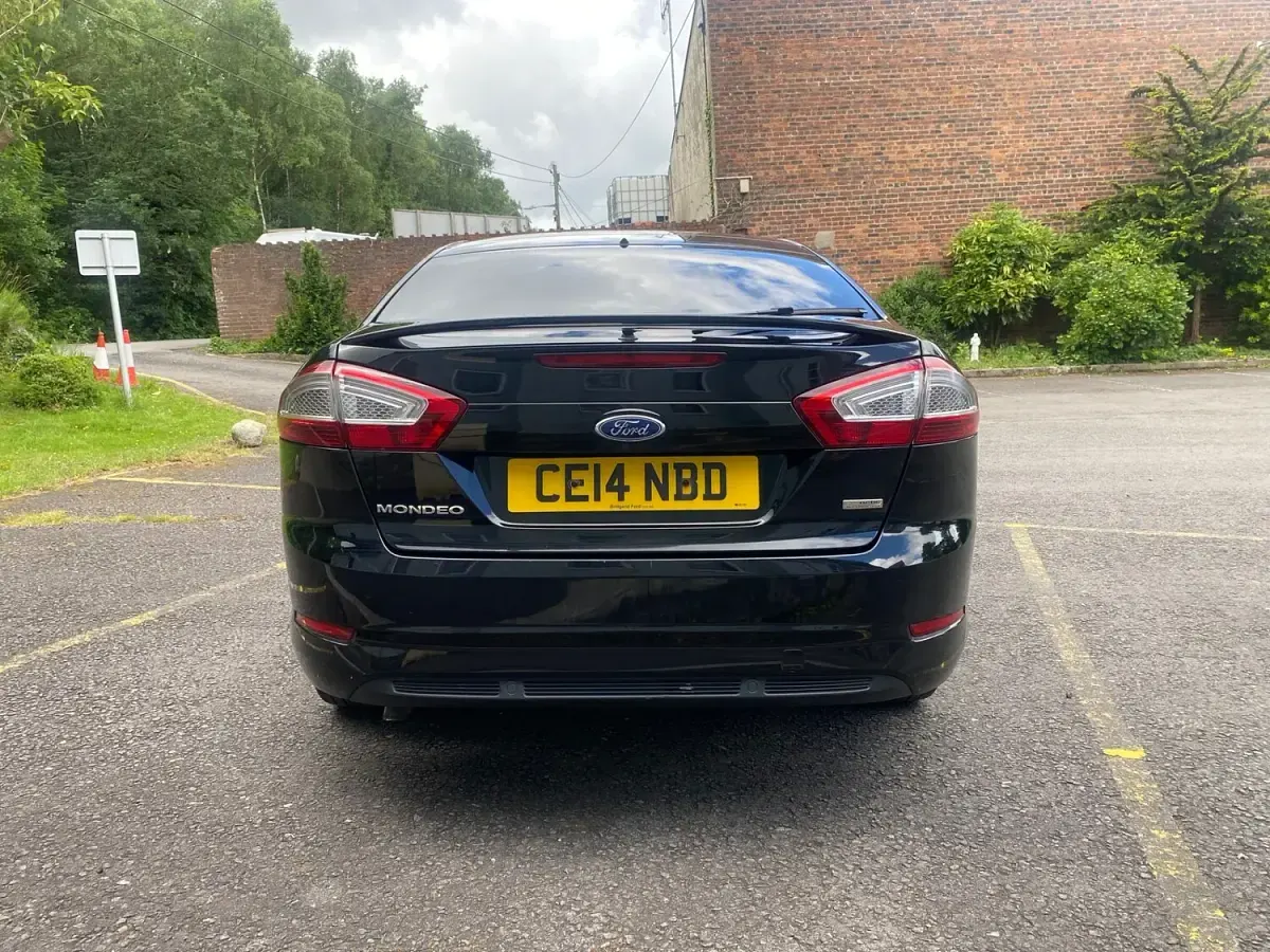 Used Ford Mondeo 115 HP (84 kW) 2014 Black Hatchback