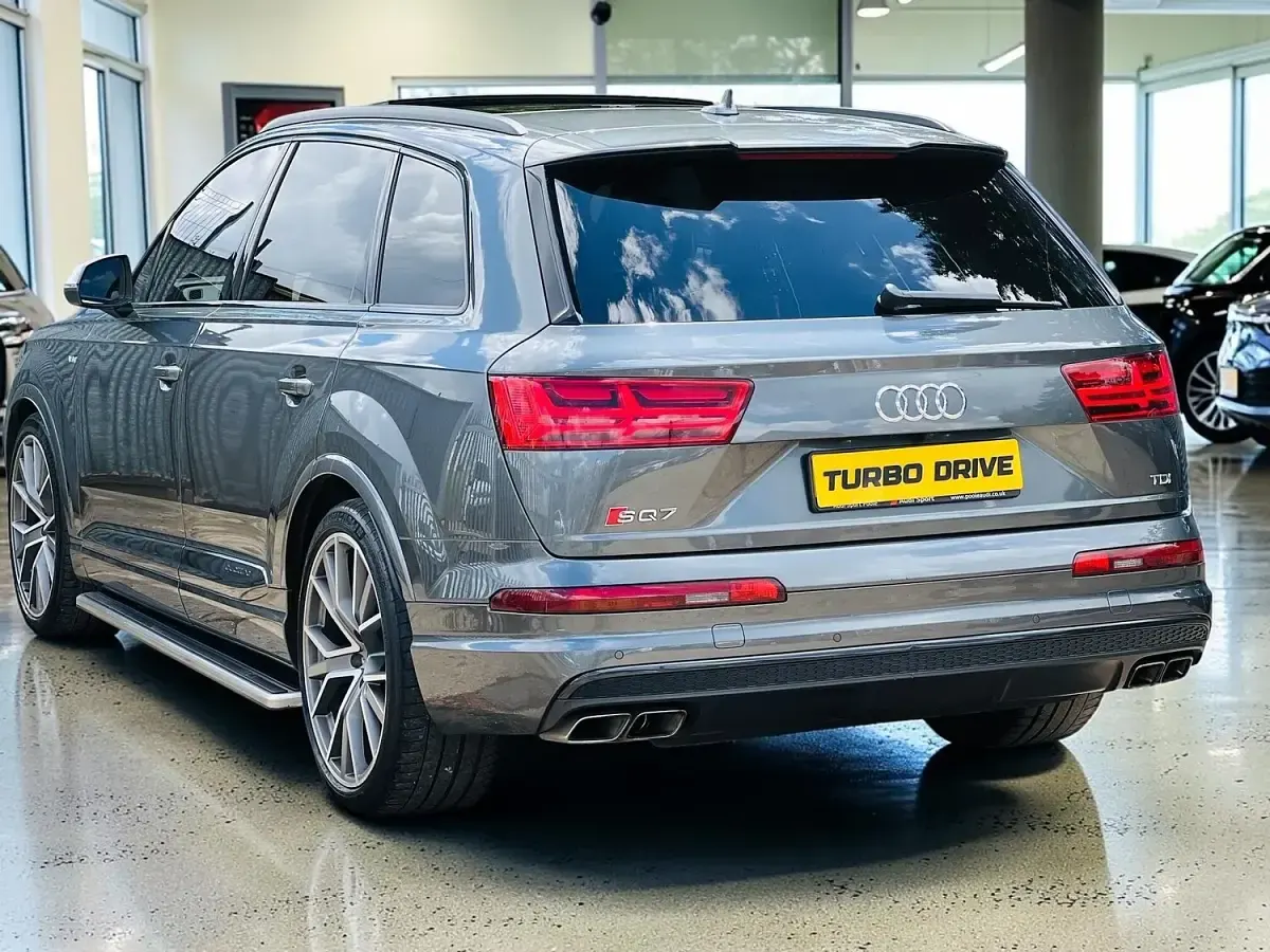 Used Audi SQ7 Advanced 435 HP (319 kW) 2017 Grey SUV