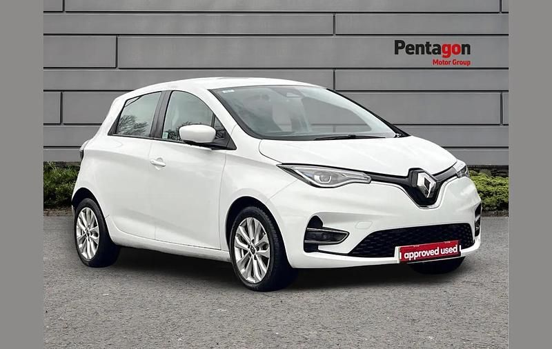 Used Renault Zoe SE 80 kW (109 HP) 2022 White Hatchback