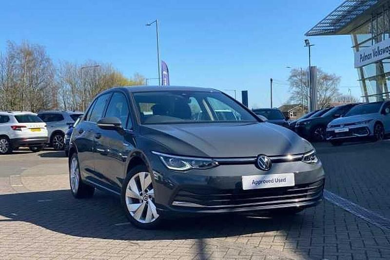 Used VW Golf VIII 130 HP (95 kW) 2023