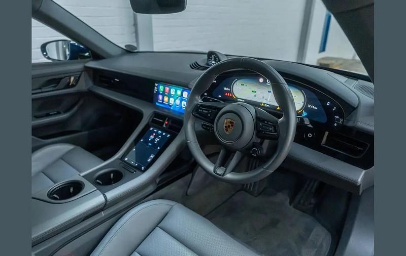 Used Porsche Taycan 419 kW (571 HP) 2021 Blue Sedan