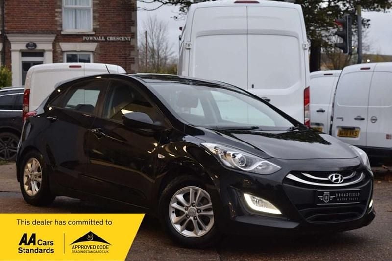 Black Used 2012 Hyundai i30 Active Hatchback | £3,195 (Fair price) - Image 1/1