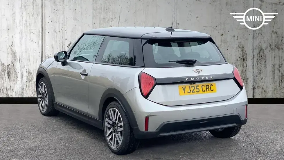 Used Mini Cooper Classic 113 kW (154 HP) 2025 Silver Hatchback