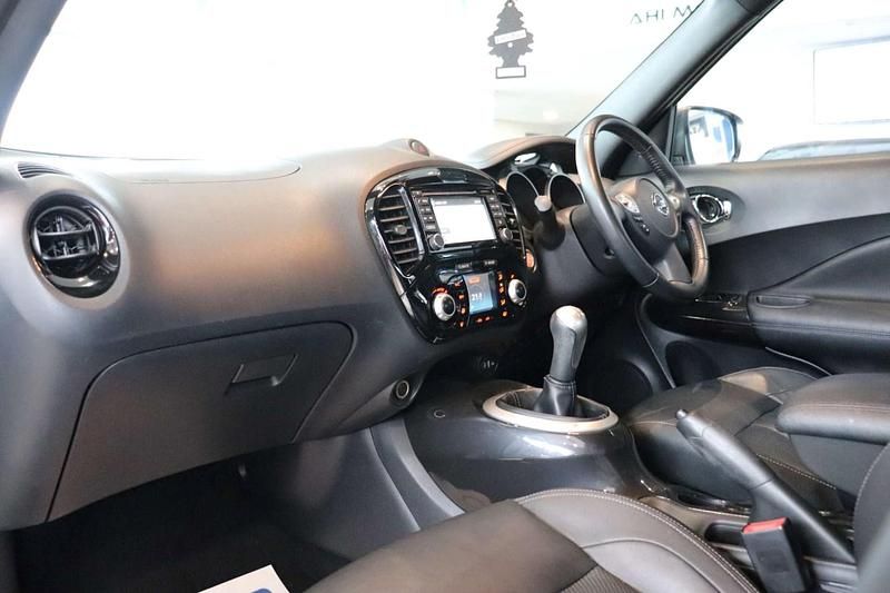 Used Nissan Juke Tekna 2018 Blue SUV