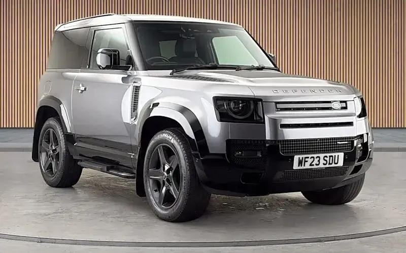 Used Land Rover Defender SE Dynamic 250 HP (183 kW) 2023 SUV