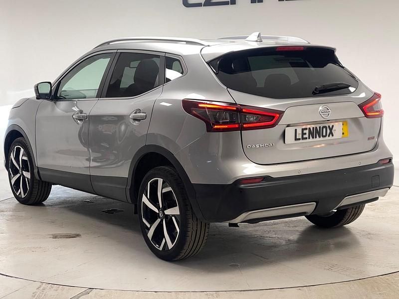 Used Nissan Qashqai N-Motion 2021 Silver SUV