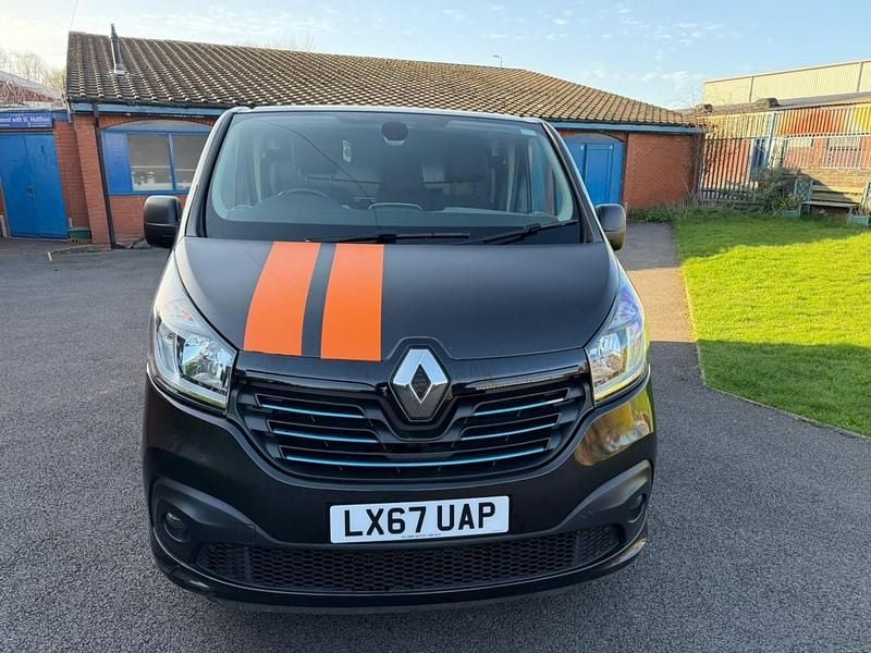 Used Renault Trafic 2017 Black MPV