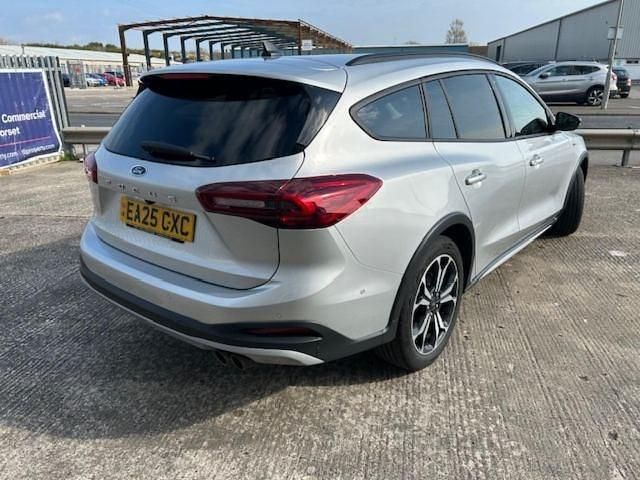 Usado Ford Focus Active X 155 HP (114 kW) 2025 Prateado Carrinha