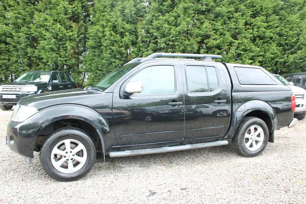 Used Nissan Navara Tekna 2014 Black Pickup