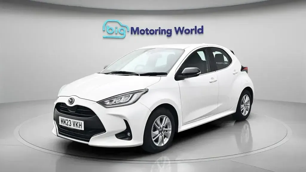 Used Mazda 2 116 HP (85 kW) 2023 White Hatchback