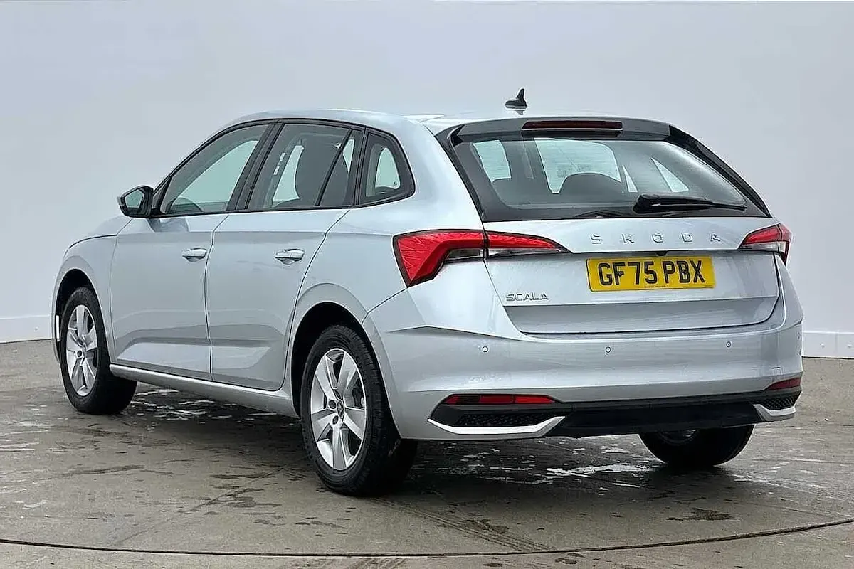 Used Skoda Scala SE 85 HP (62 kW) 2025 Brilliant silver metallic Hatchback