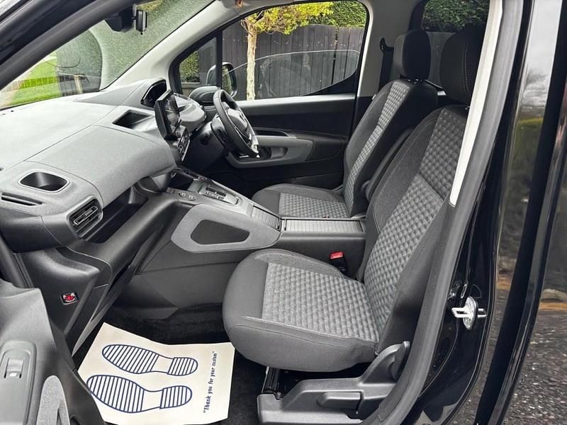 New Peugeot Rifter 131 HP (96 kW) 2025 Black MPV