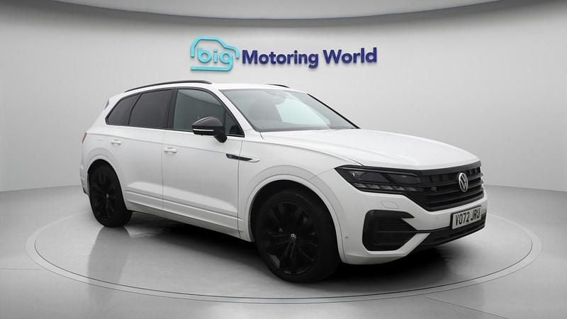 White Used 2022 VW Touareg Black Edition SUV | £35,000 (Fair price) - Image 1/4