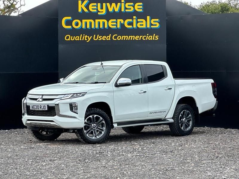 White Used 2020 Mitsubishi L200 Pickup | £18,990 (Fair price) - Image 1/2