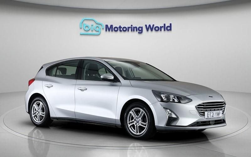 Used Ford Focus Zetec 125 HP (91 kW) 2021 Silver Hatchback