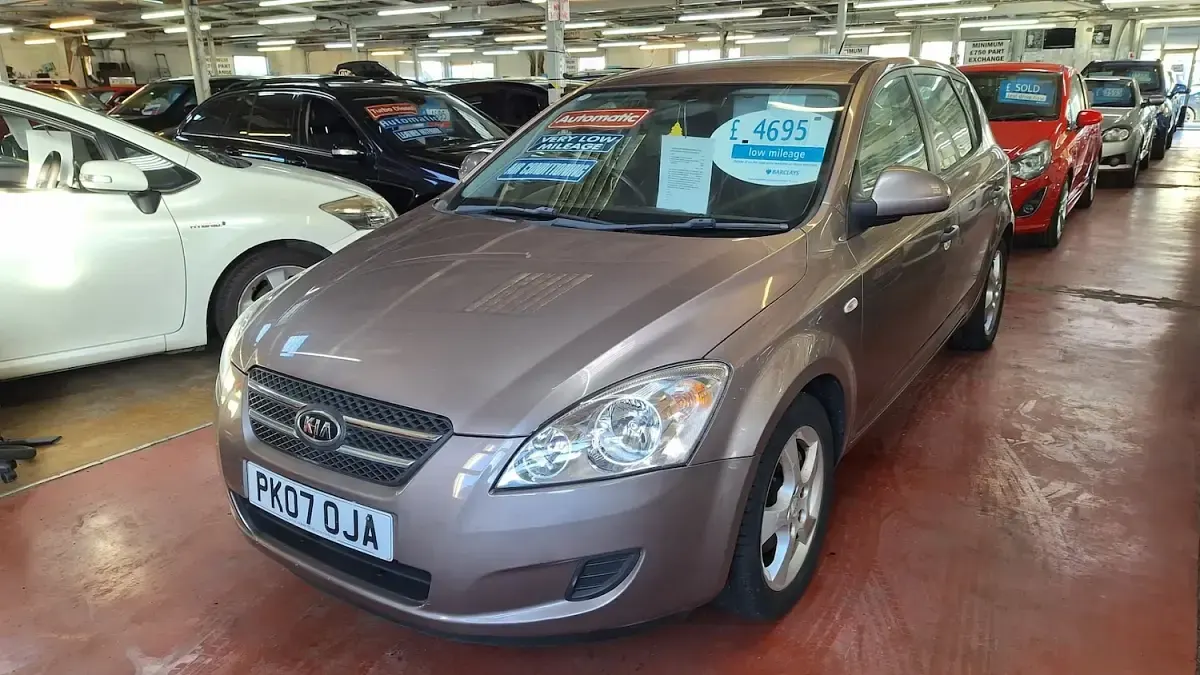 Used Kia Ceed 122 HP (89 kW) 2007 Bronze Hatchback