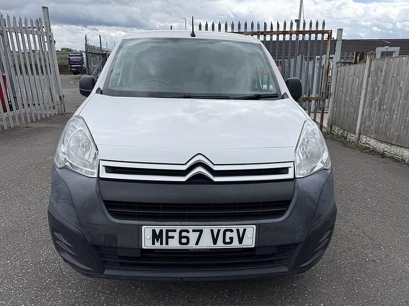Używany Citroën Berlingo 100 KM (73 kW) 2017 Biały Minivan