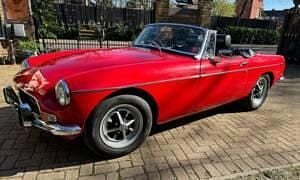Others Used 1971 MG B Cabriolet | £11,000 - Image 1/4