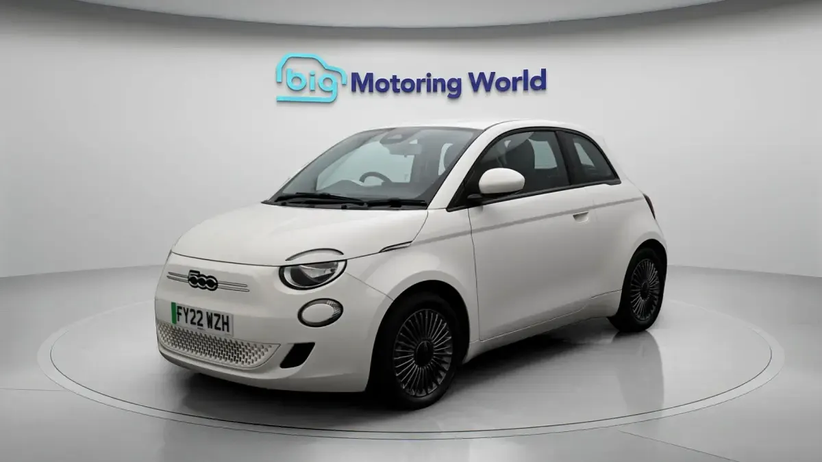 Gebraucht Fiat 500e Icon 86 kW (118 PS) 2022 Weiß Kleinwagen