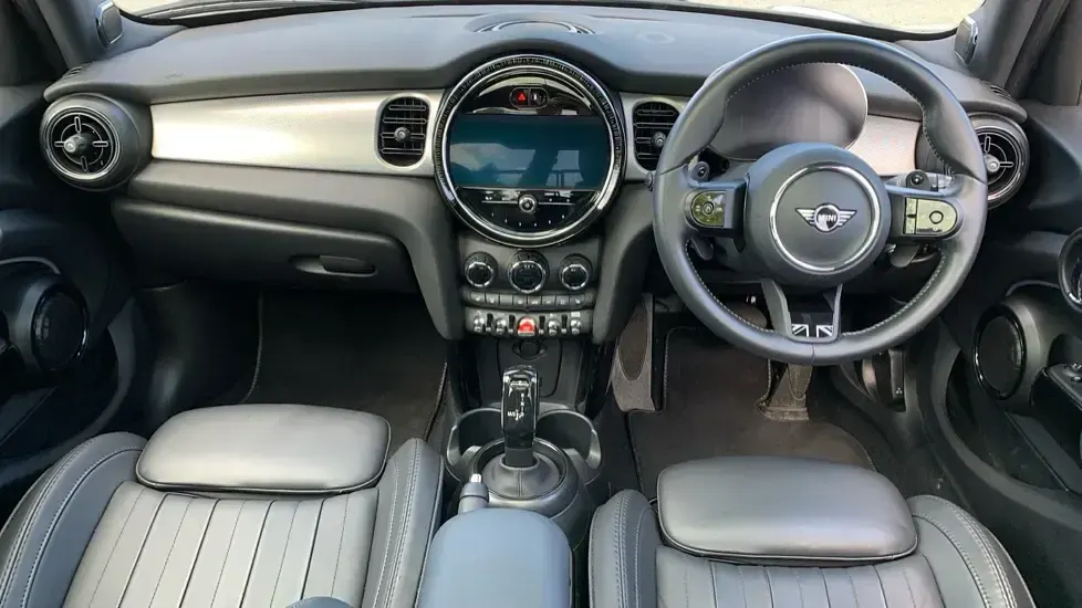 Used Mini Cooper S Exclusive 176 HP (129 kW) 2023 Silver Hatchback