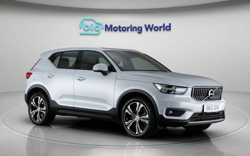Used 2022 Volvo XC40 Inscription SUV | £23,800 (Good price) - Image 1/4