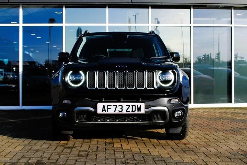 Used Jeep Renegade 240 HP (176 kW) 2023 Black SUV