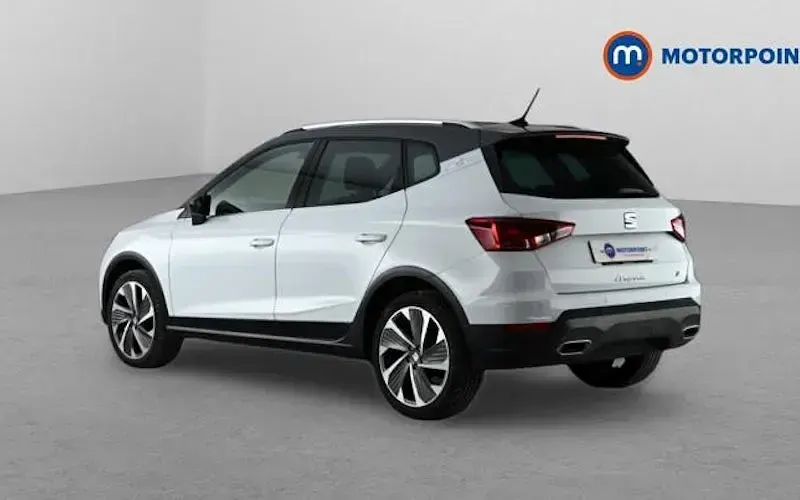 Used Seat Arona FR 110 HP (80 kW) 2022 White SUV