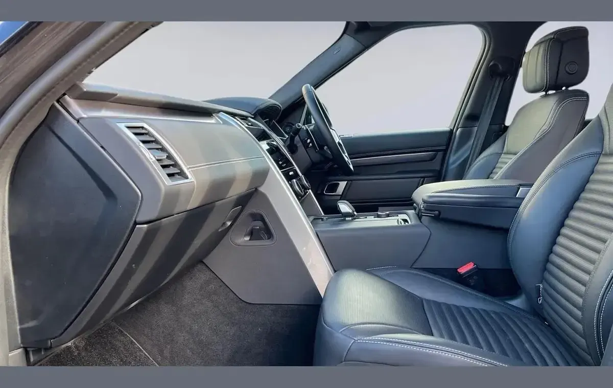 Used Land Rover Discovery 344 HP (253 kW) 2024 Grey SUV