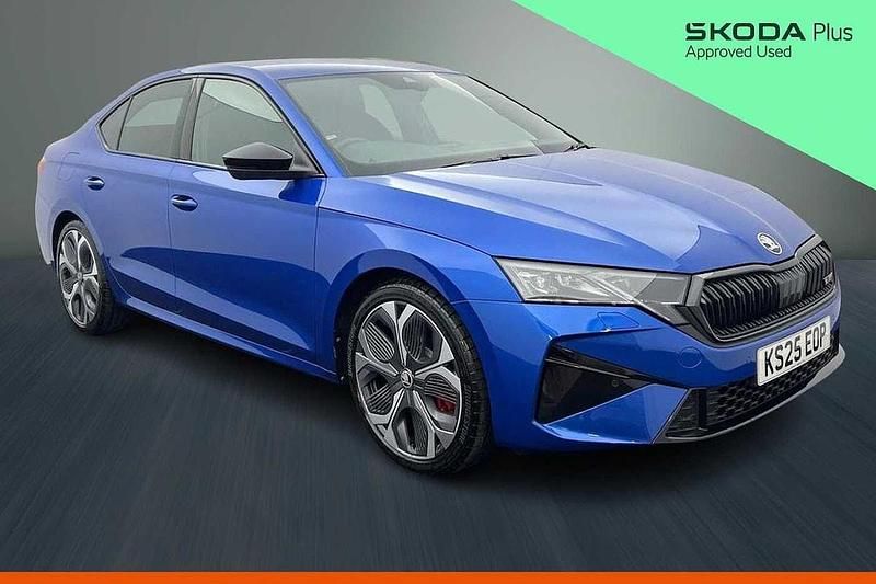 Used Skoda Octavia vRS 195 HP (143 kW) 2025 Race blue metallic Hatchback