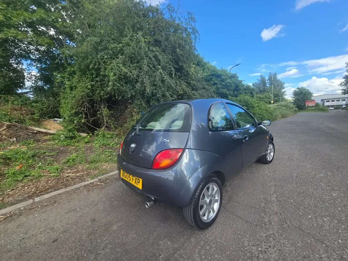 Used Ford Ka 70 HP (51 kW) 2005 Grey Hatchback