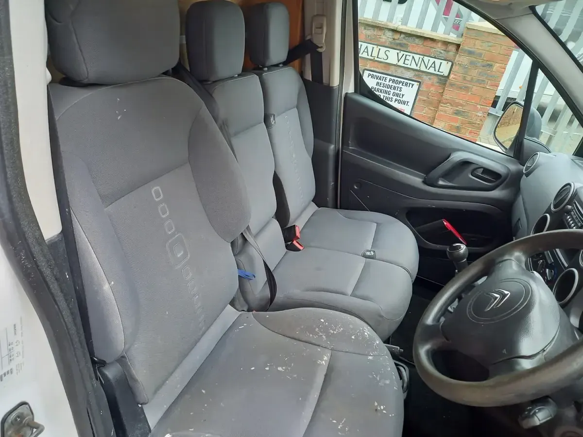 Used Citroën Berlingo 75 HP (55 kW) 2016 White MPV