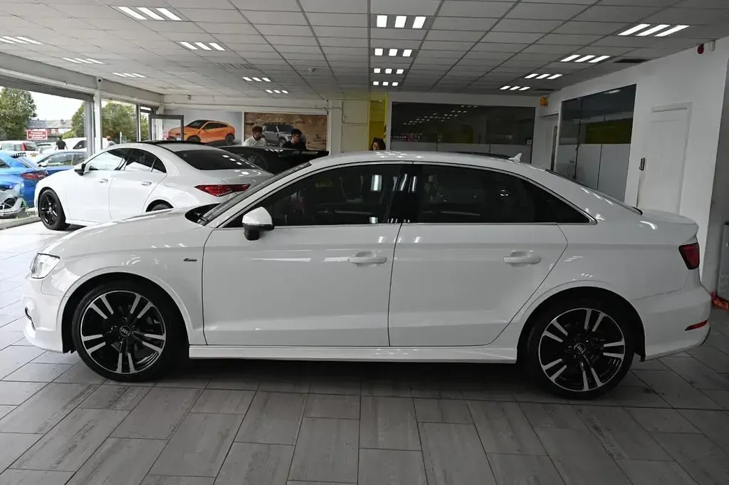 Used Audi A3 S-Line 150 HP (110 kW) 2016 White Sedan