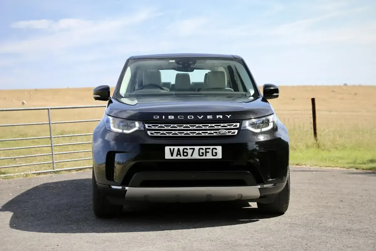 Used Land Rover Discovery HSE Luxury 258 HP (189 kW) 2018 Black SUV
