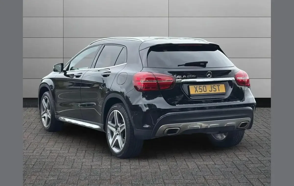 Used Mercedes GLA200 AMG line 154 HP (113 kW) 2020 Cosmos black SUV