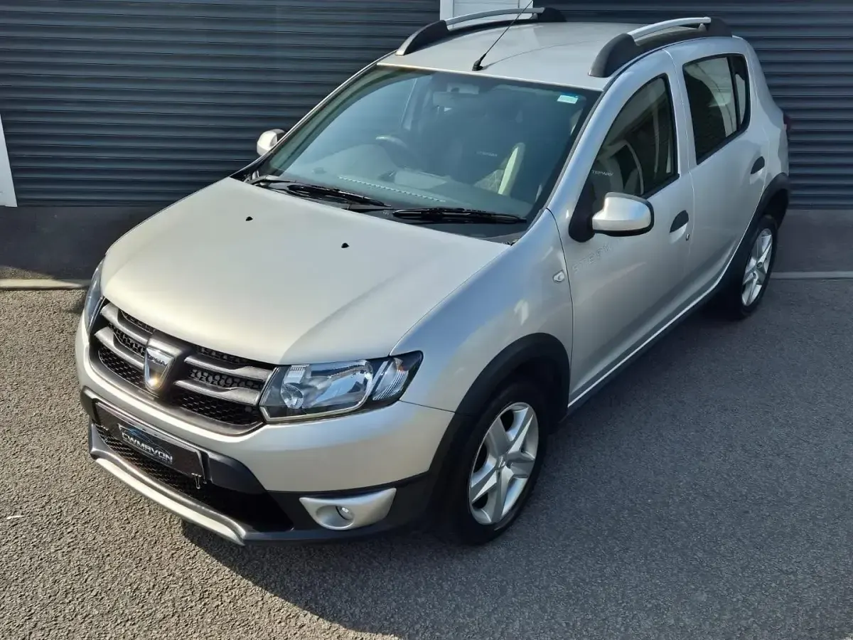 Used Dacia Sandero Ambiance 90 HP (66 kW) 2014 Silver Hatchback